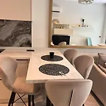 легенда Premium Max Apartmán